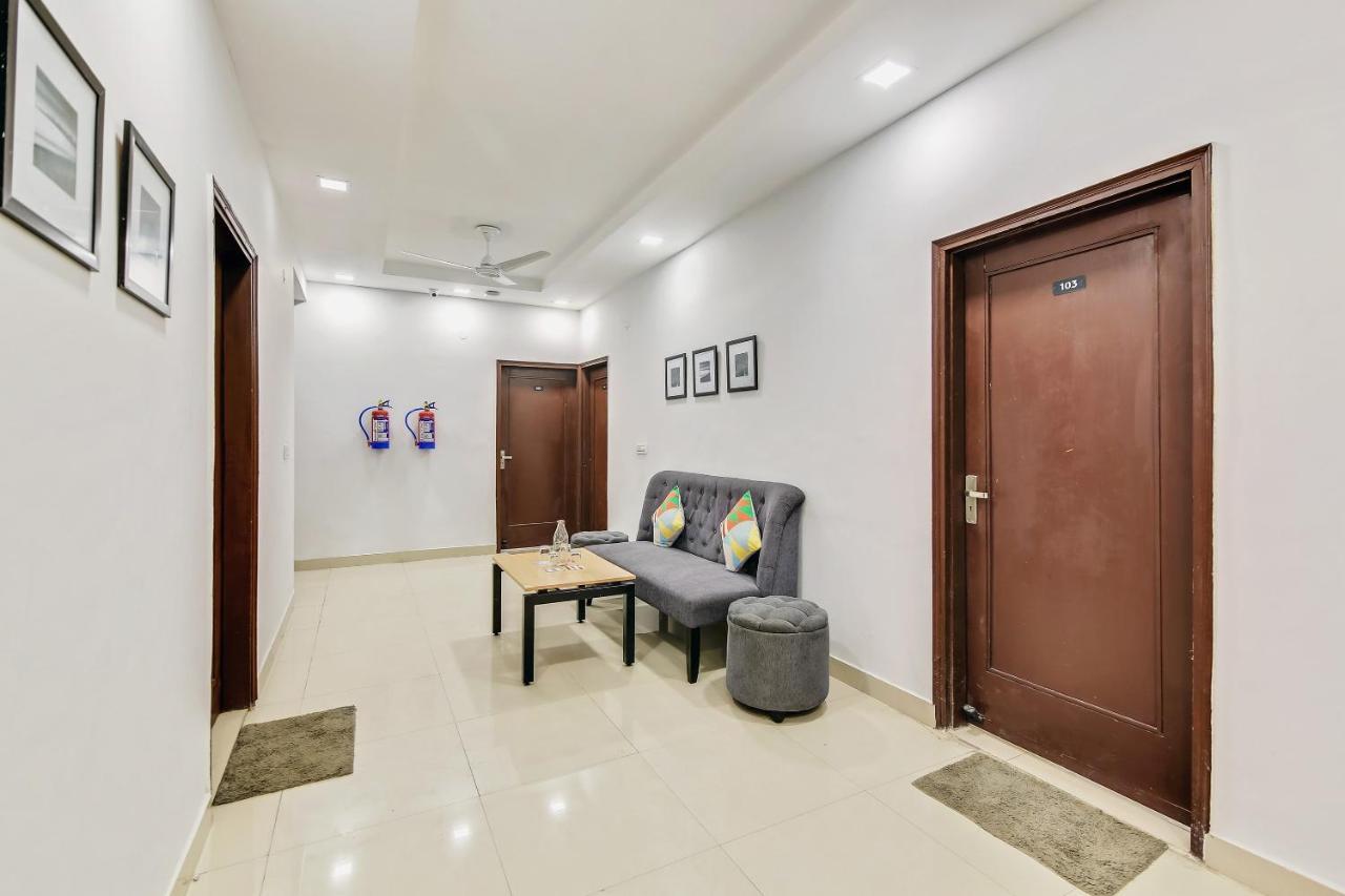 Oyo Home 64106 Comfortable Stay Nuova Delhi Esterno foto