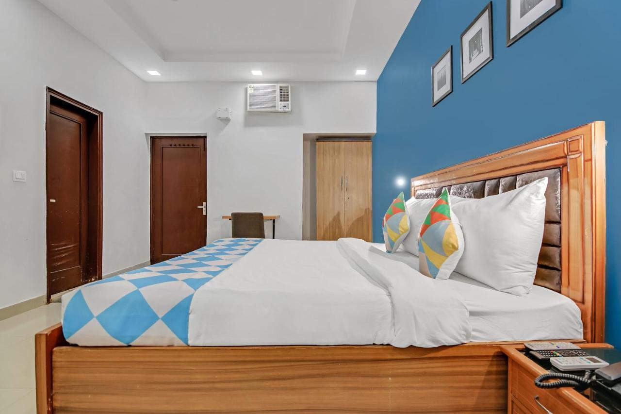 Oyo Home 64106 Comfortable Stay Nuova Delhi Esterno foto