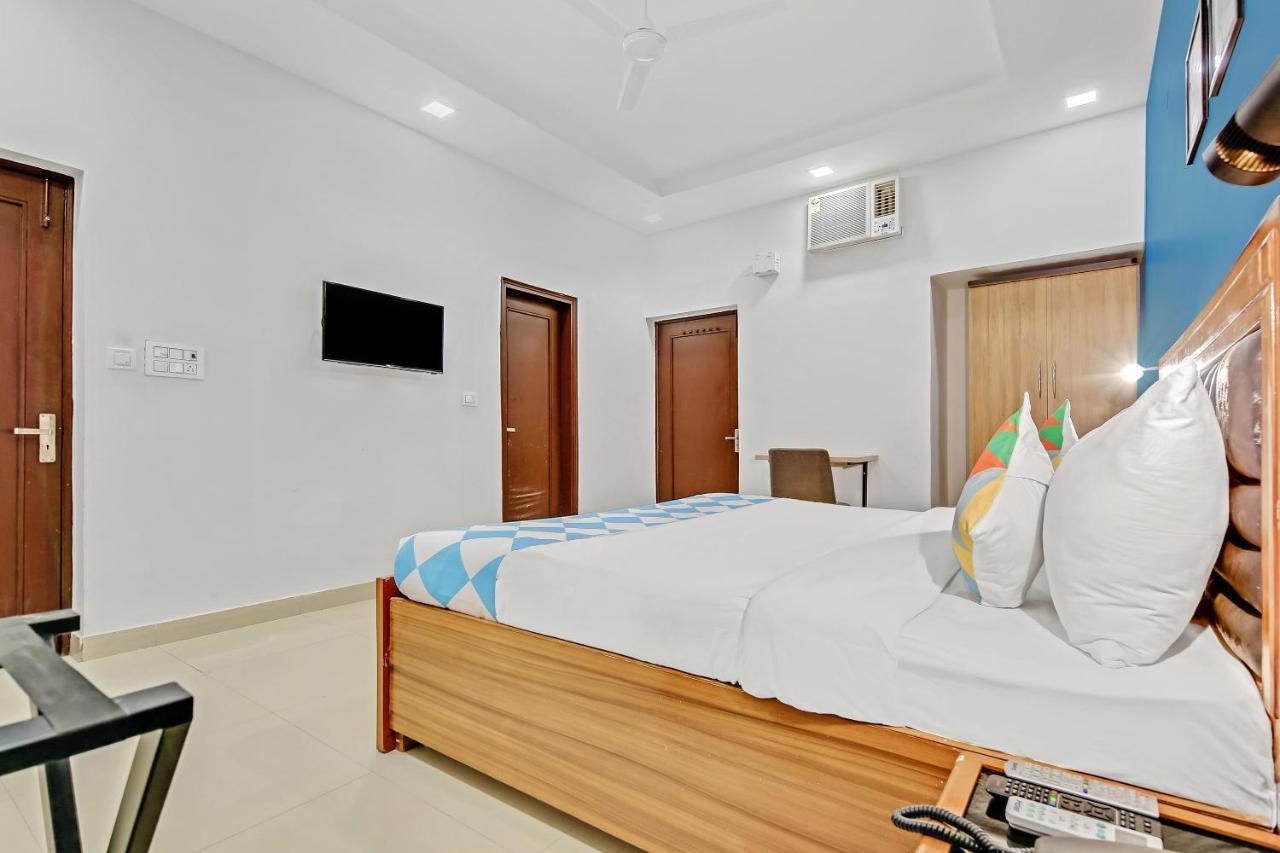 Oyo Home 64106 Comfortable Stay Nuova Delhi Esterno foto