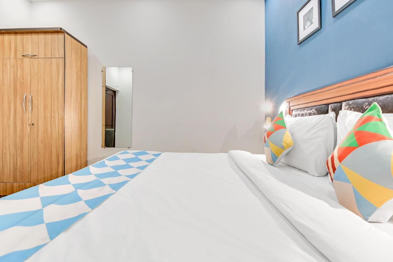 Oyo Home 64106 Comfortable Stay Nuova Delhi Esterno foto