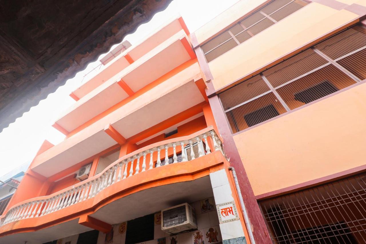 Oyo Home 64106 Comfortable Stay Nuova Delhi Esterno foto